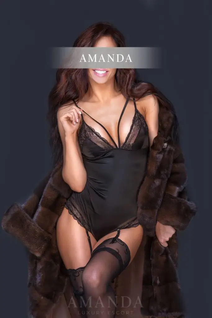 escort geneva escort genf: Luxuriöses Highclass Escort Model Patricia – stilvolle Präsenz ruhig elegant harmonisch