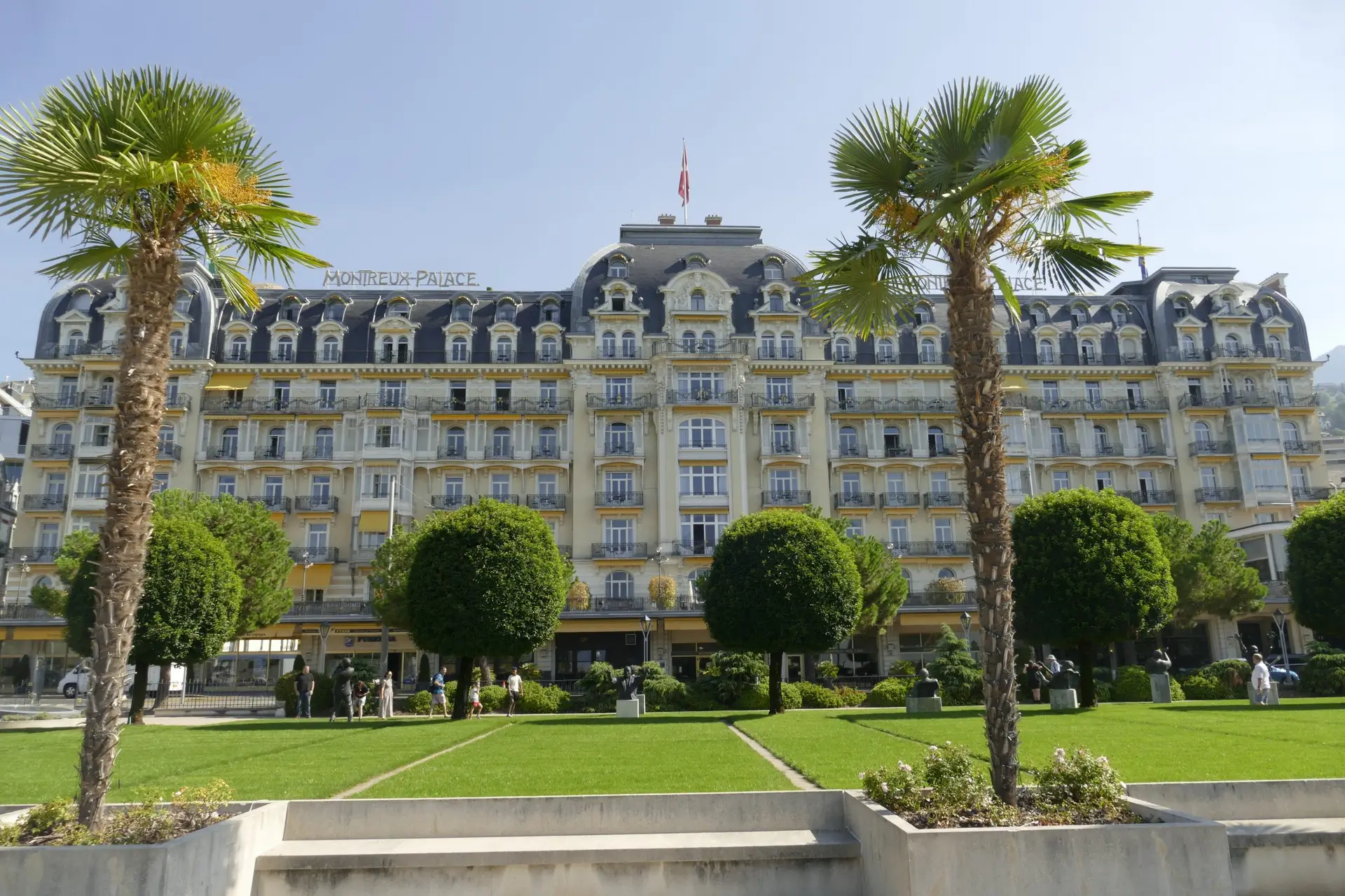 Stadtansicht von Montreux am Genfersee – luxuriöse Schweizer Destination für diskrete Highclass Begleitung