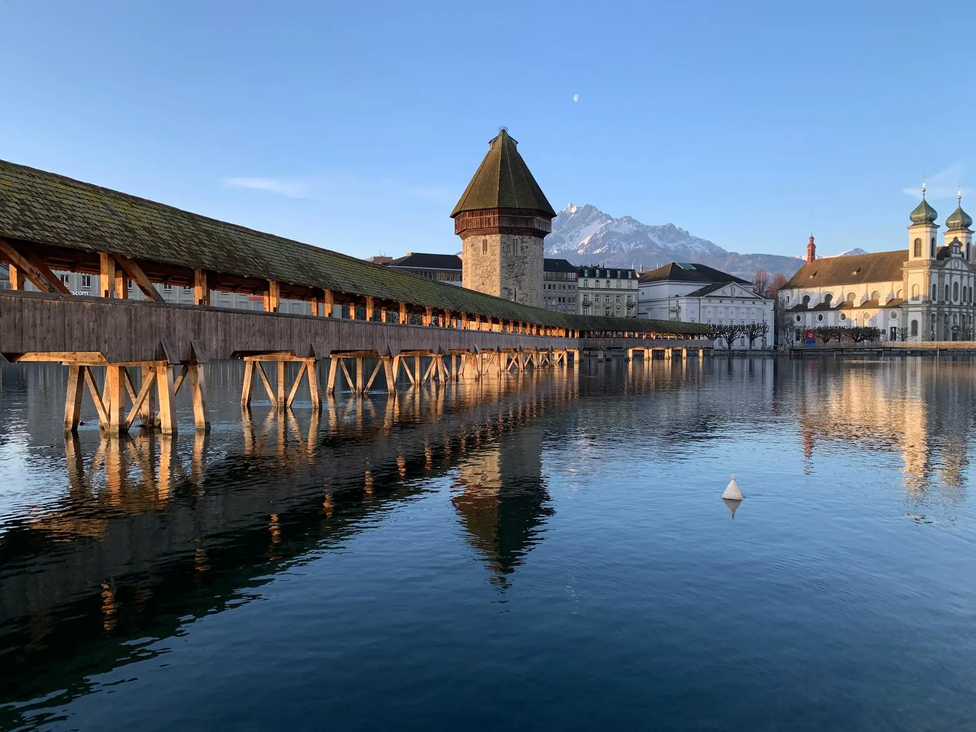 Stadtansicht von Luzern – elegante Schweizer Destination für diskrete Highclass Begleitung und stilvolle Aufenthalte